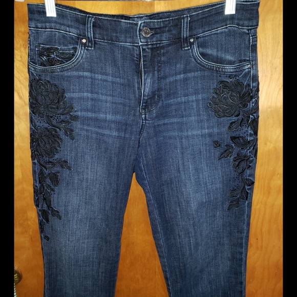 WHBM Cute Slim Leg Blue Jeans w/Floral Embroidery - Picture 2 of 7